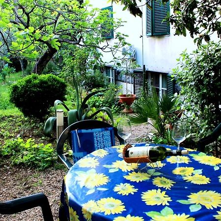 Guest House With Garden - Zuvan Split Zewnętrze zdjęcie