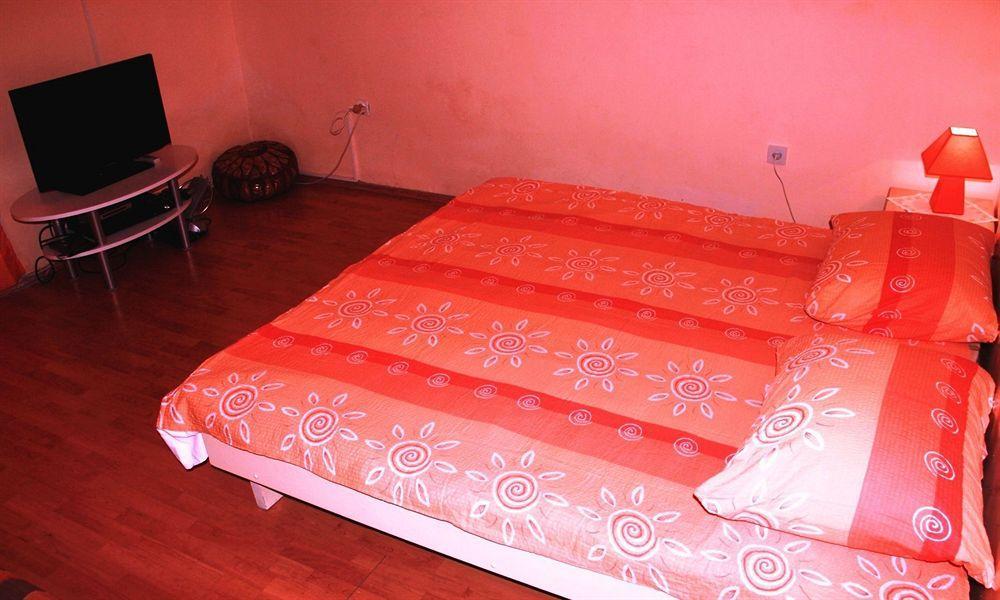 Guest House With Garden - Zuvan Split Zewnętrze zdjęcie